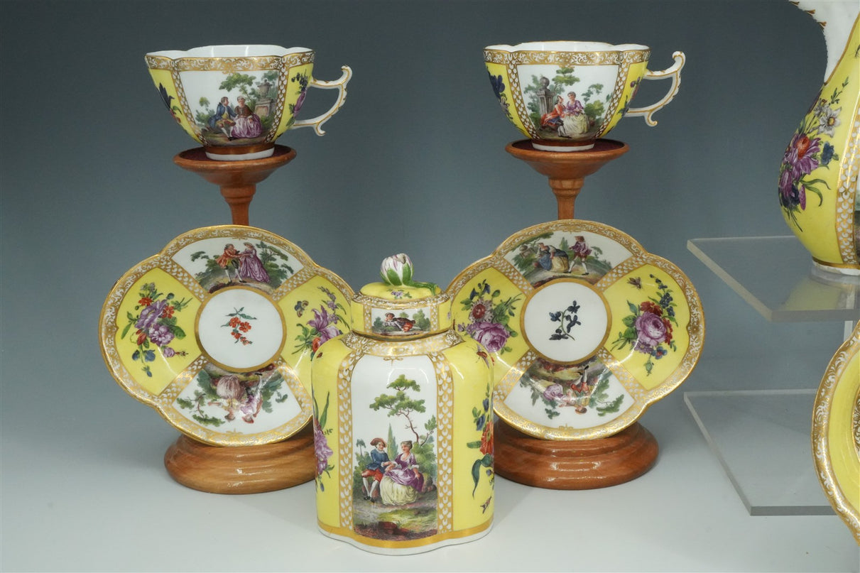 Meissen Theeservies, ca. 1735 — Een Zeldzaam Meesterwerk in Geel Fond