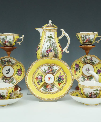 Meissen Theeservies, ca. 1735 — Een Zeldzaam Meesterwerk in Geel Fond