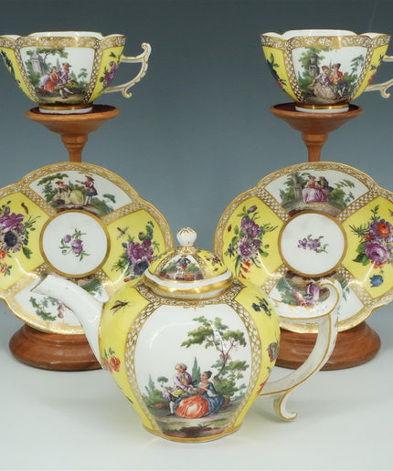 Meissen Theeservies, ca. 1735 — Een Zeldzaam Meesterwerk in Geel Fond