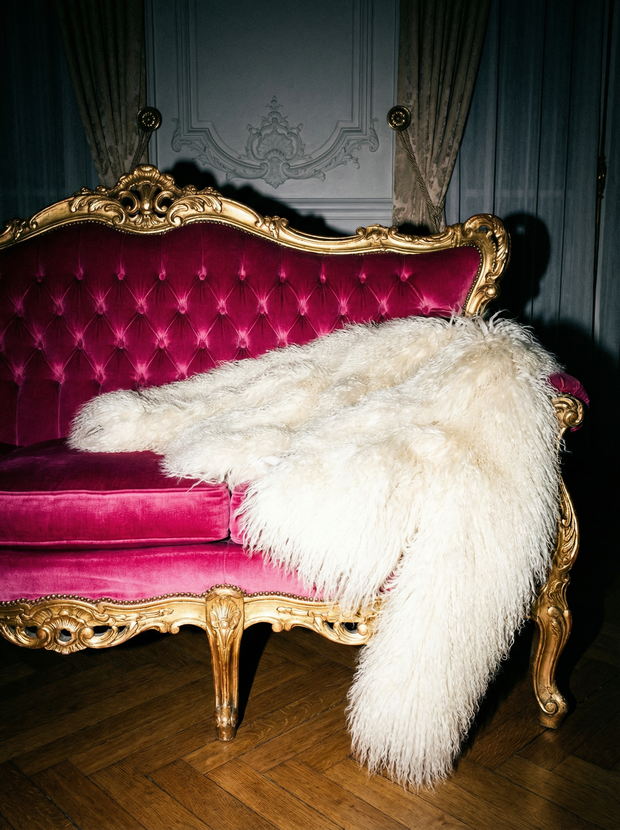 <p><strong>Ready-to-Wear</strong></p>